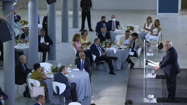 La sanidad andaluza pondrá al paciente en el centro: no solo habrá efectividad, también afectividad