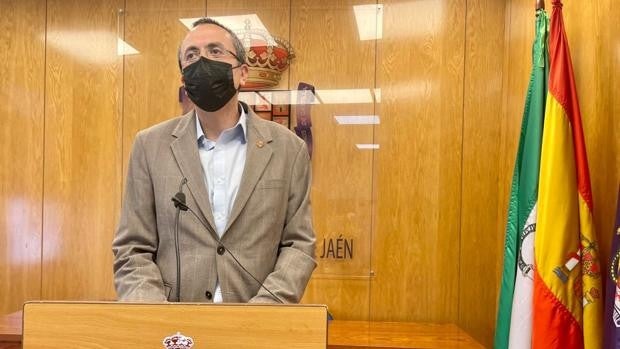 El PP le recuerda al alcalde de Jaén que perteneció al Gobierno andaluz que malversó 680 millones de euros