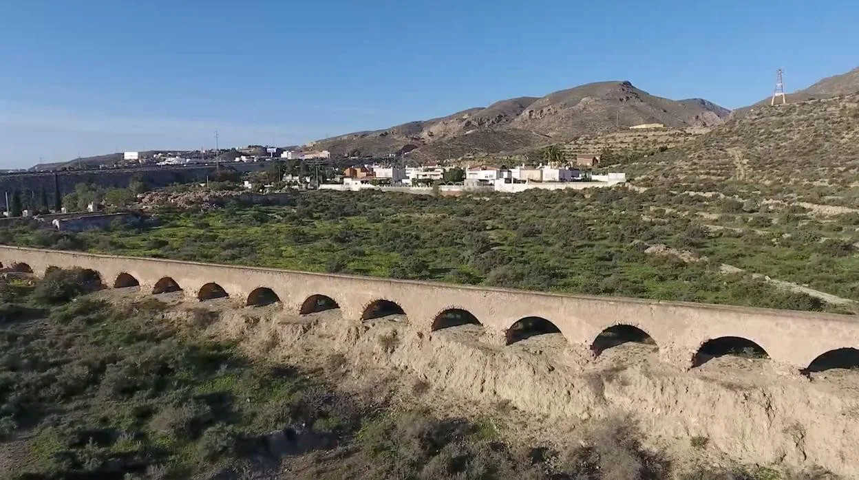 Acueducto las Cumbres, un complejo hidráulico ubicado en Huércal de Almería.