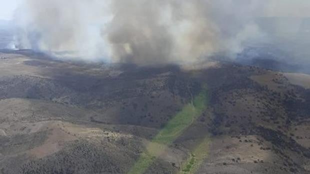 Incendio Córdoba | El Infoca declara «controlado» desde el mediodía el fuego de Belalcázar