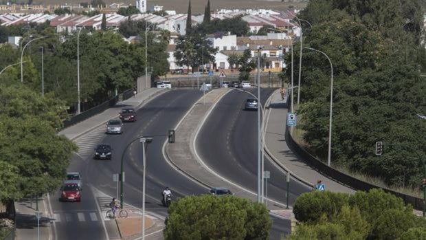 La Gerencia de Urbanismo de Córdoba entoldará el viaducto de Olivos Borrachos por 320.000 euros