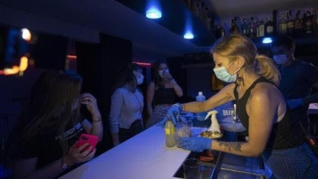 El pasaporte Covid en discotecas se aplaza hasta que el TSJA dé el visto bueno a la medida en Andalucía