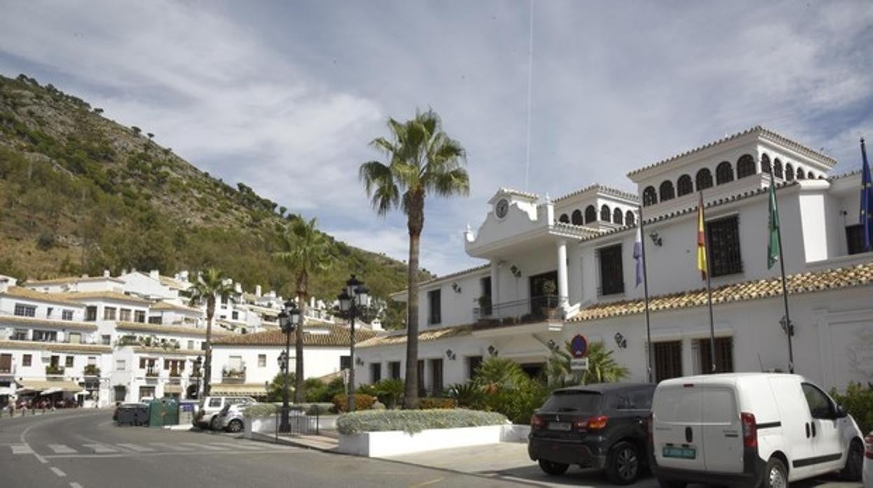 Vista del Ayuntamiento de Mijas