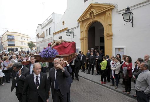 Fachada de Santa Victoria, en un traslado del Cristo a la Catedral en 2012