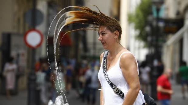 Ola de calor en Córdoba | La alerta roja se extiende al sábado y el viernes se alcanzarán los 44 grados