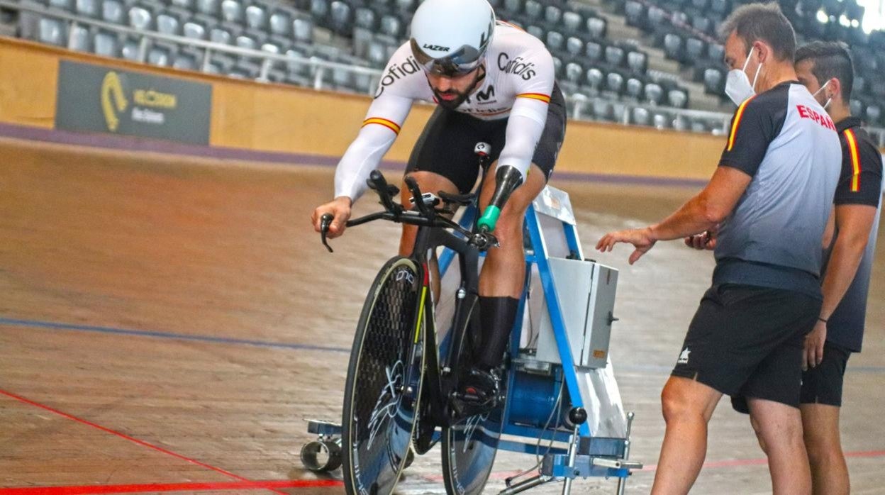 Alfonso Cabello, haciendo pruebas para Tokio