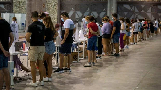 La incidencia acumulada cae otro 10,4% en Málaga tras liderar los contagios en Andalucía durante el verano
