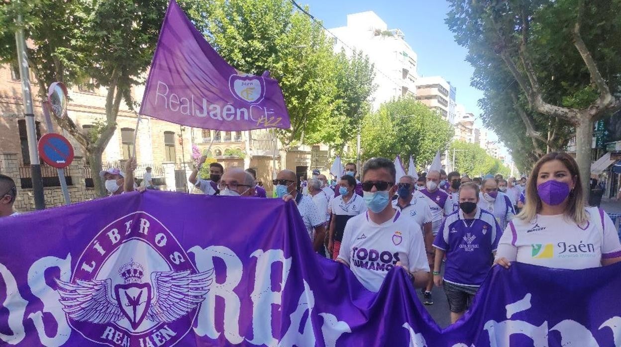 Aficionados del Real Jaén han participado en el acto de protesta