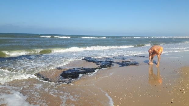 El falso chapapote de la playa de Matalascañas