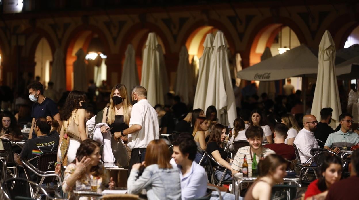 Terraza en la plaza de la Corredera de Córdoba