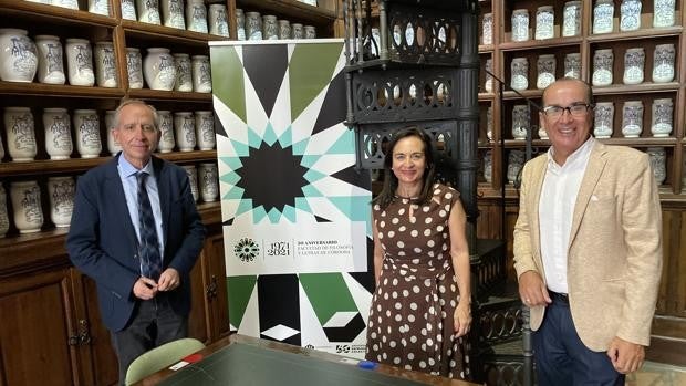 La Facultad de Filosofía y Letras de Córdoba celebra conferencias y exposiciones en sus bodas de oro