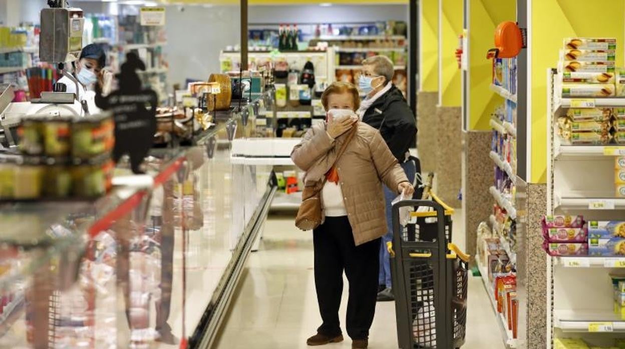 Interior de un supermercado Piedra en abril del año pasado, al comienzo de la pandemia