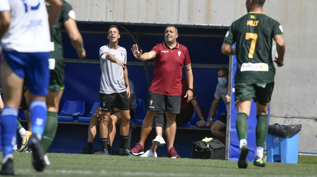 Germán Crespo, en el banquillo cordobesista en el Juan Guedes