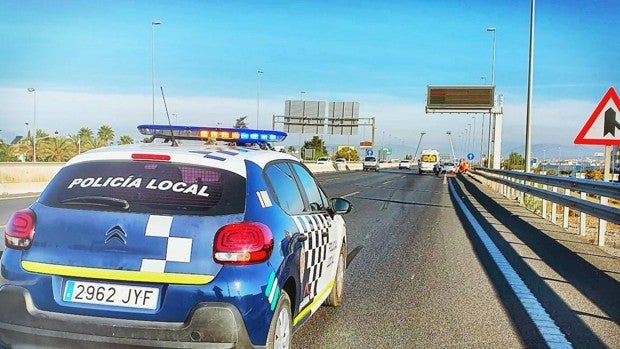 Un hombre atropella mortalmente a un motorista en Granada cuando iba de camino a juicio por conducir ebrio