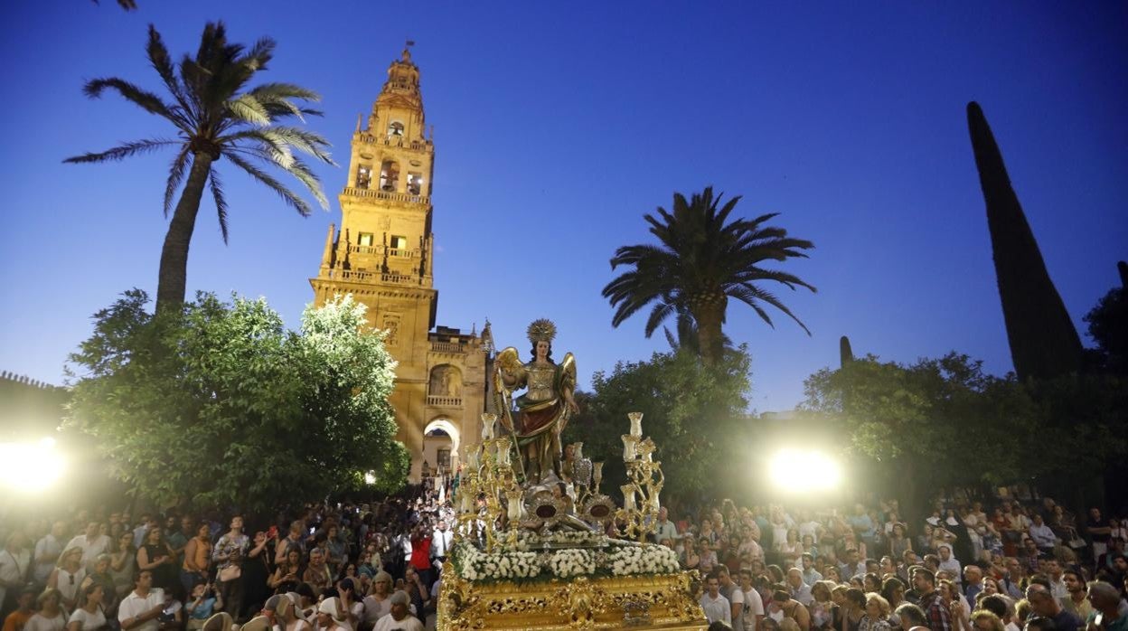 San Rafael, en el patio de los Naranjos, en la procesión jubilar del Corazón de Jesús de 2019