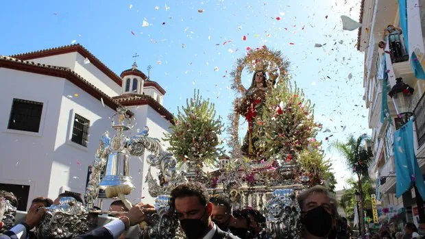 La Virgen del Rosario vuelve a las calles de Fuengirola, pero sin feria por segundo año consecutivo