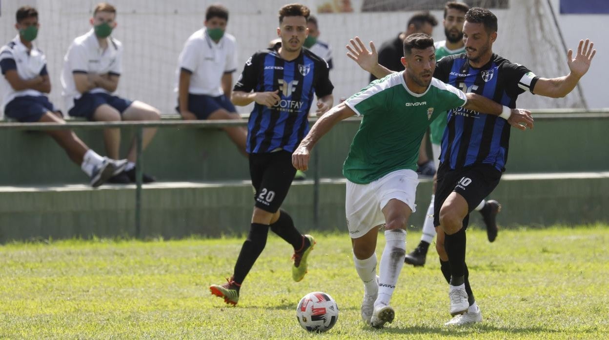 Willy, en el partido ante el Juventud Torremolinos en la pretemporada del curso pasado 2020-21