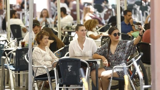 La tasa de contagios en Andalucía desciende hasta los 31,3 casos por cada 100.000 habitantes