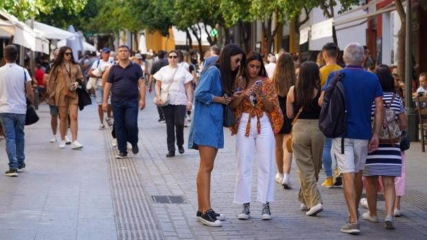 Andalucía continúa en nivel de riesgo bajo por Covid aunque sube levemente la tasa de incidencia