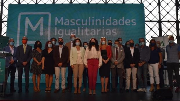 La consejera Rocío Ruiz defiende inculcar la «masculinidad igualitaria» frente a los «prejuicios de Vox»