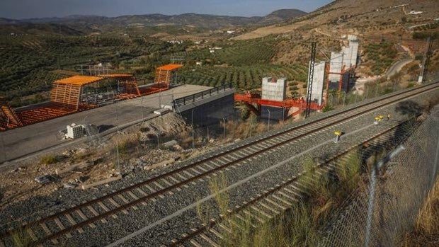 La Variante de Loja tardará 50 años en construirse de mantenerse el ritmo inversor de los PGE 2022