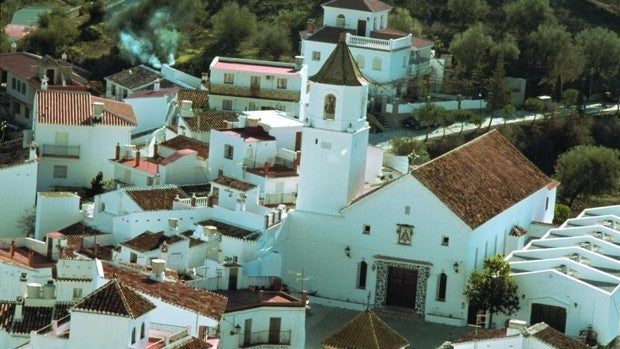 El Obispado de Málaga señala que las joyas de la Virgen de Sedella «no fueron sustraídas»