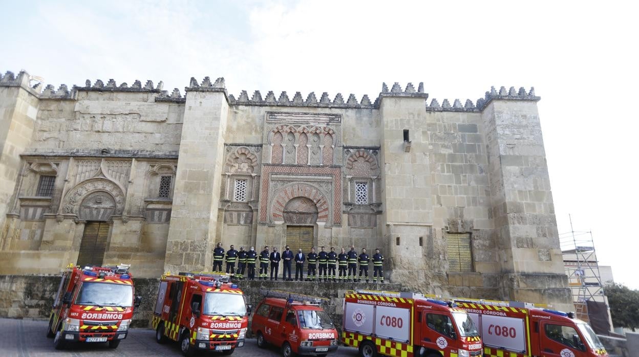 Flota de nuevos vehículos del Ayuntamiento de Córdoba para el SEIS