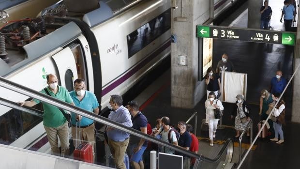 El nuevo modelo de billetes de Renfe rebaja a 19 euros el trayecto Córdoba-Madrid si se reserva con antelación