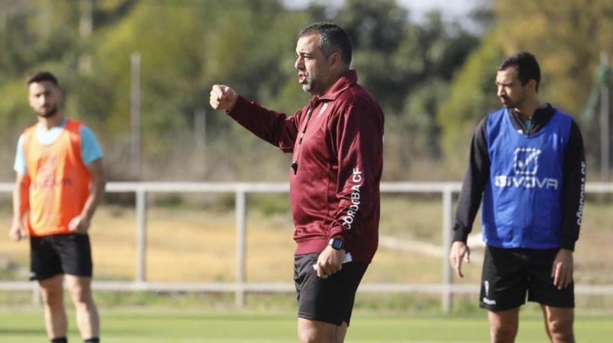 Germán Crespo, entrenador del Córdoba CF, en un entrenamiento