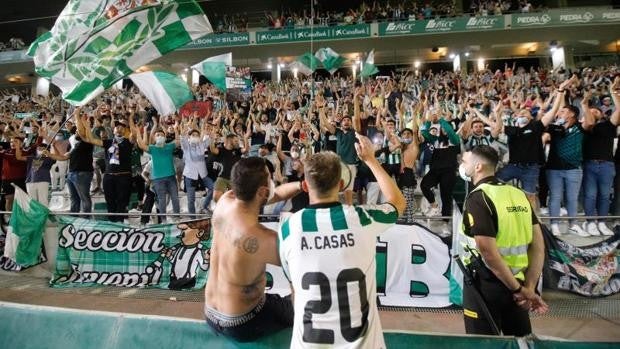 El Córdoba CF fleta autobuses para ir a Villanueva de la Serena