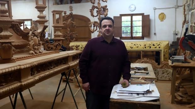 José María Higuera, la irrupción en Córdoba de un poeta revelación a los cincuenta años