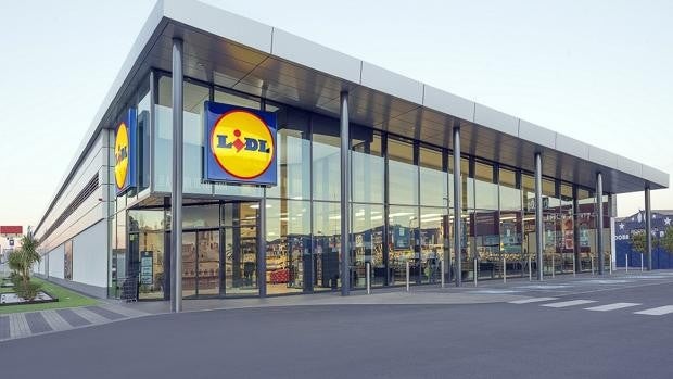 Lidl continúa su expansión en Granada con la apertura de dos nuevos supermercados en Motril y Guadix