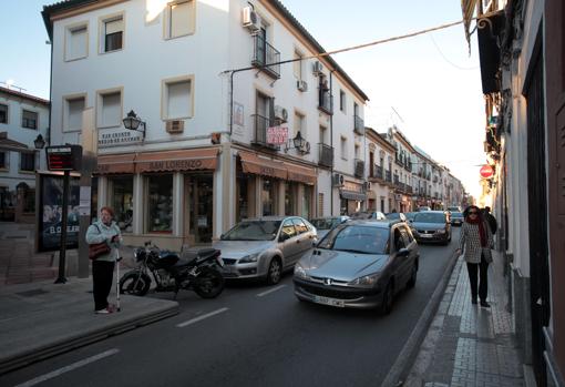 Coches en la calle María Auxiliadora