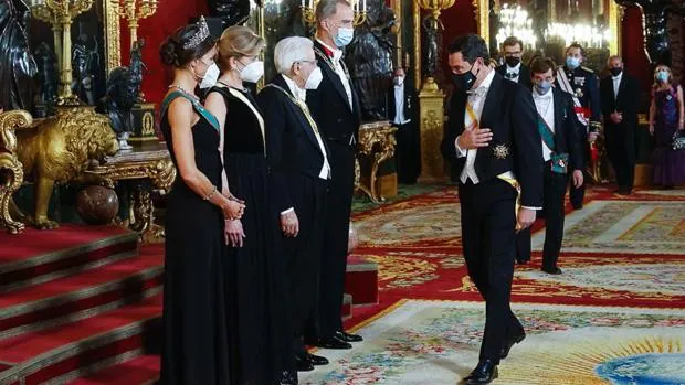 Juanma Moreno estrecha las relaciones Andalucía-Italia en el Palacio Real