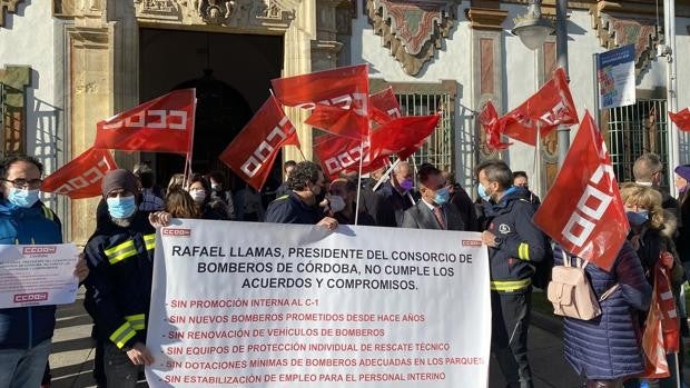 Los bomberos de la provincia de Córdoba protestan por la falta de promoción interna