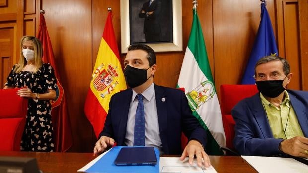 El Ayuntamiento de Córdoba abre una investigación interna por los contratos de alumbrado desde 2016