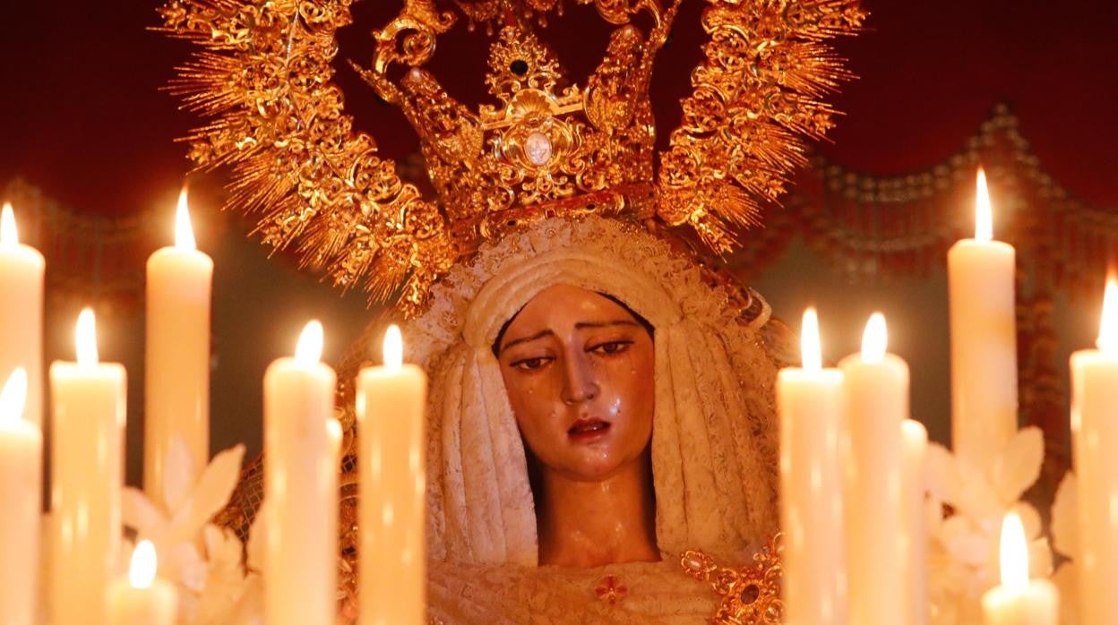 La Virgen de la Salud en su palio