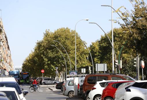 La actuación de luminarias en la avenida de Libia es una de las que ha acabado en el juzgado