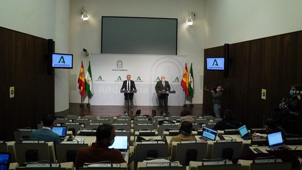 Andalucía reúne este viernes al comité de expertos pero descarta aplicar restricciones