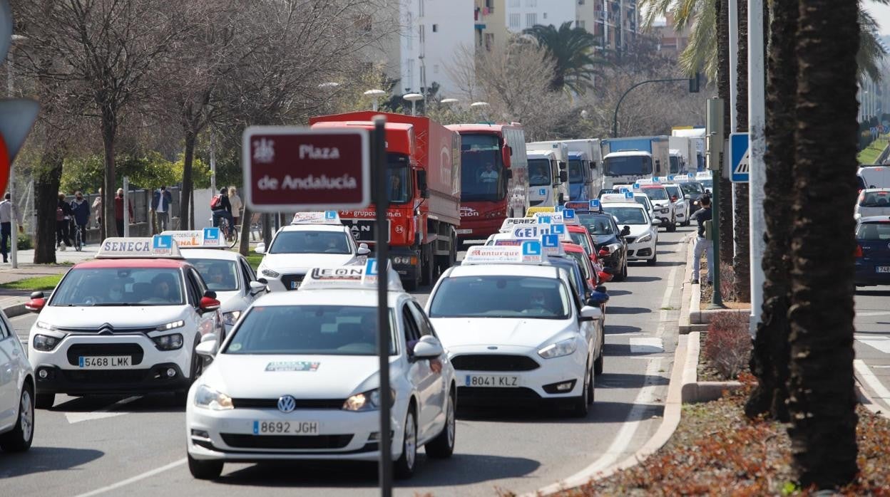 Protesta de autoescuelas en Córdoba