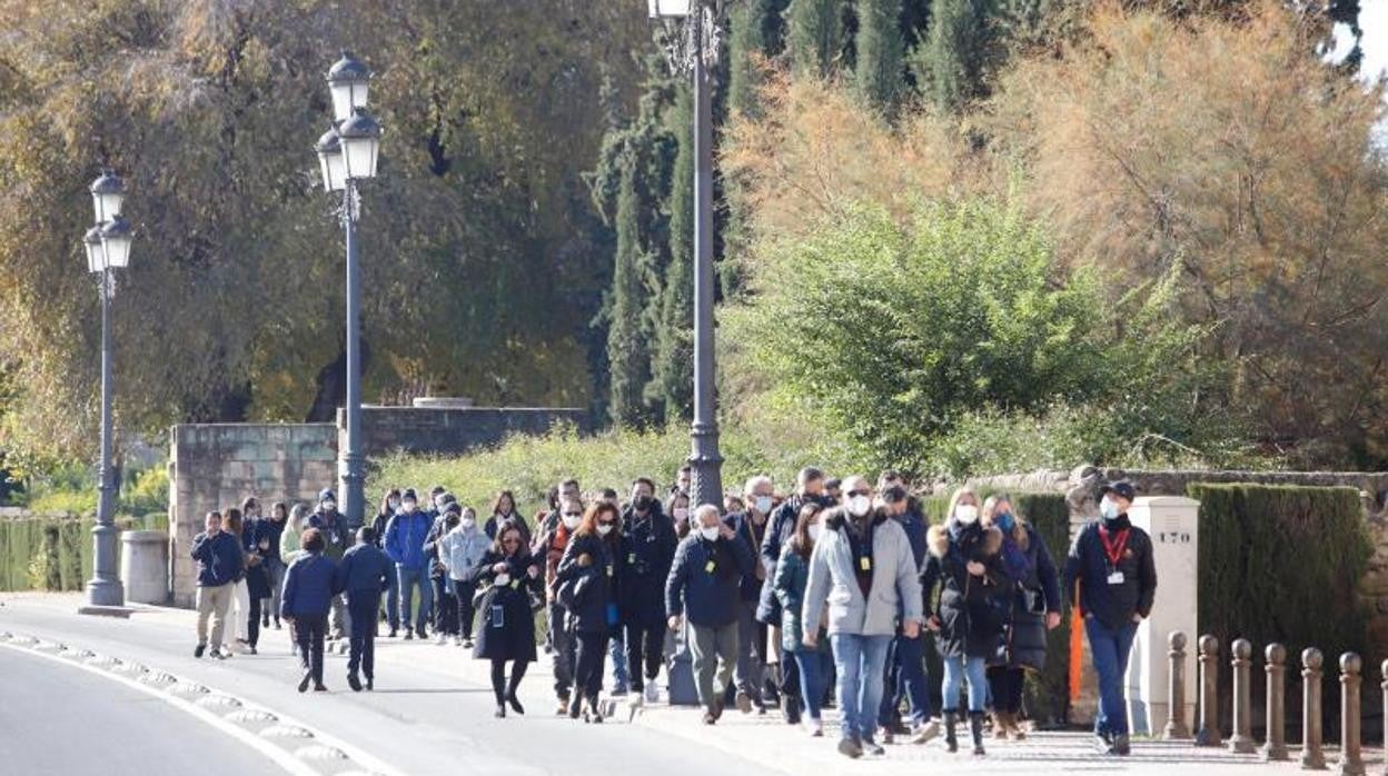 Turistas en la Ribera el sábado del puente