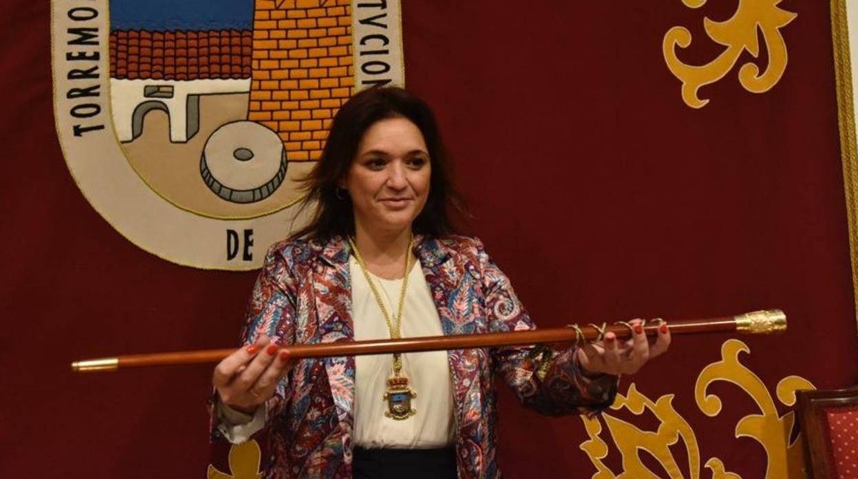 Margarita del Cid con la vara de mando