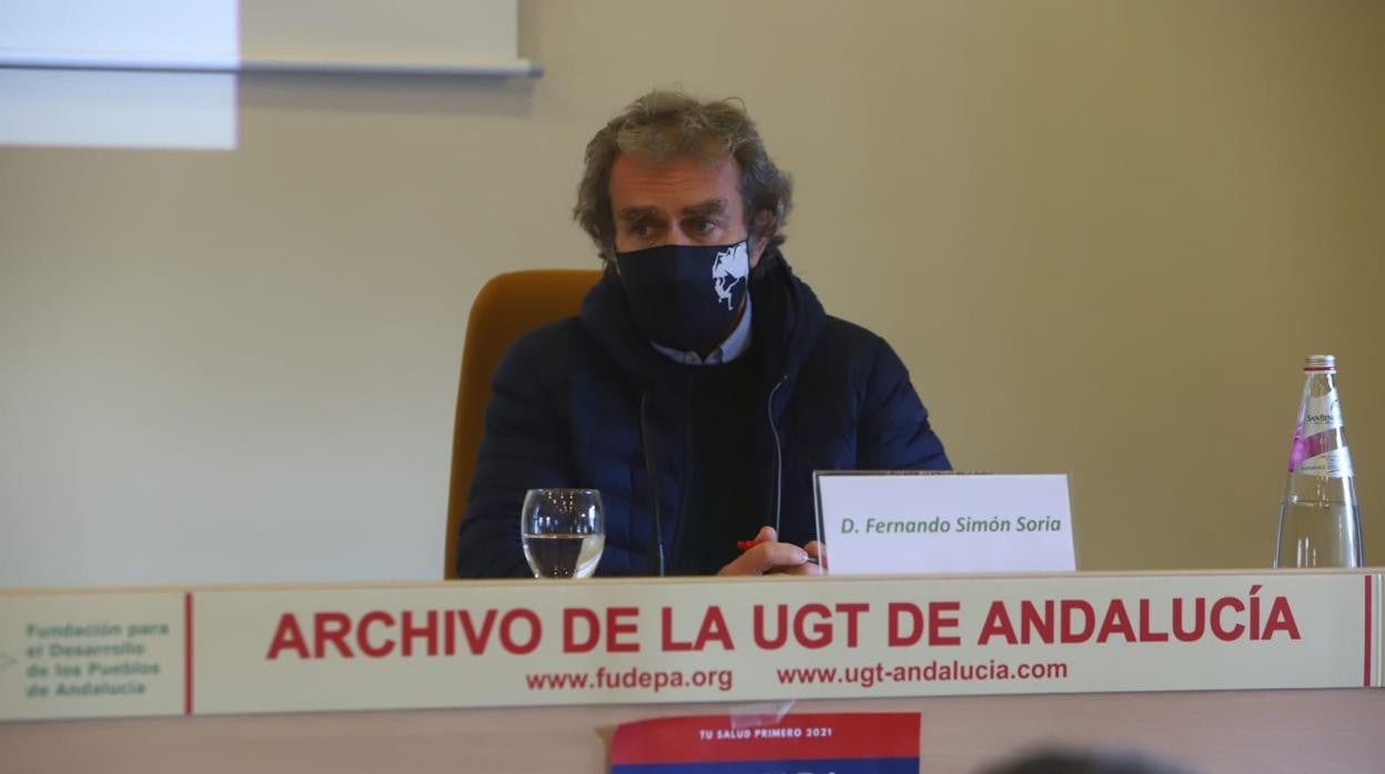 Fernando Simón, durante la charla