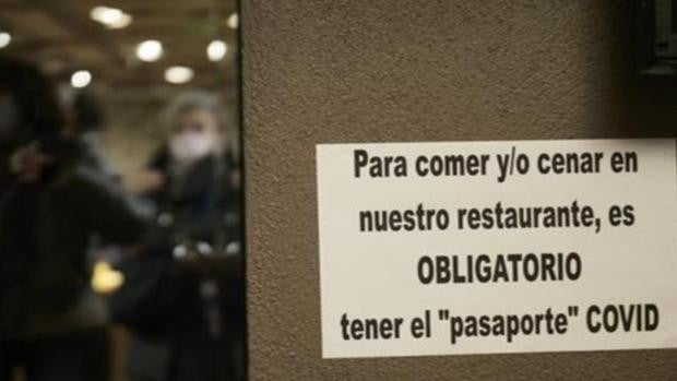 Los menores de 12 a 16 años deben conseguir su pasaporte Covid en Andalucía a través de un adulto