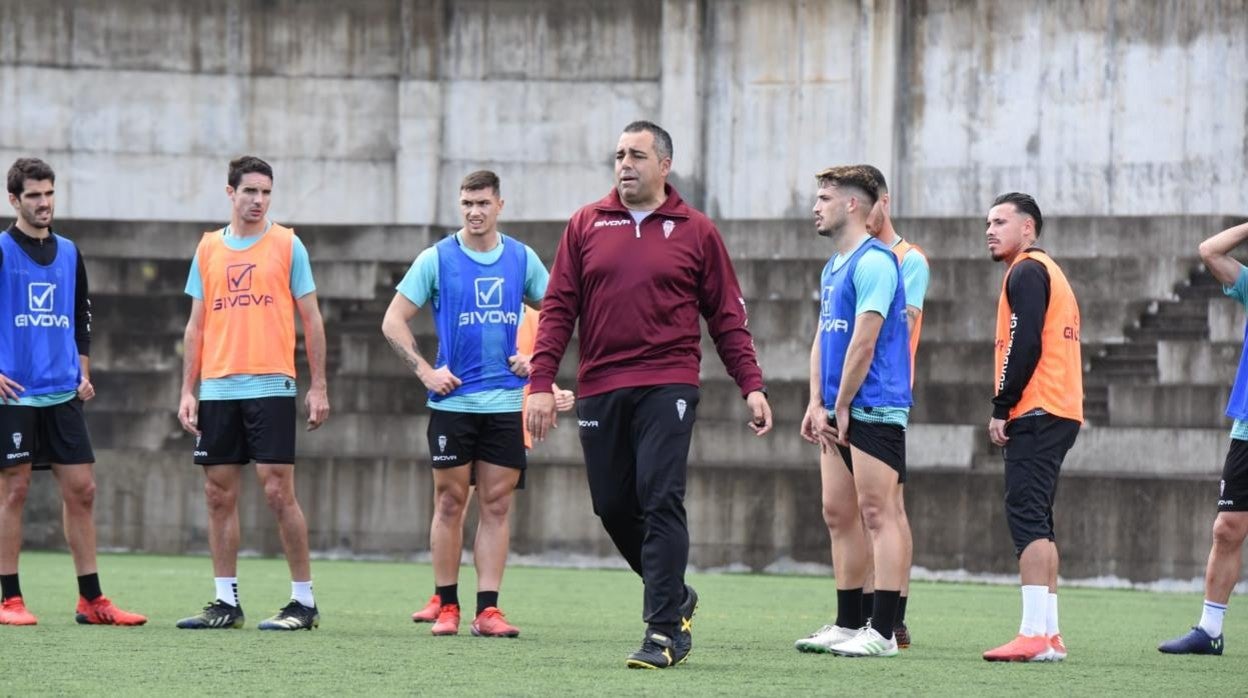 El entrenador del Córdoba CF, Germán Crespo, este martesn en el Municipal de San José en La Palma