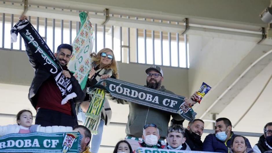 El Córdoba CF da continuidad a su campaña de abonos de media temporada: «el año de regalar el carné»
