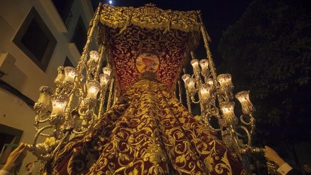 Pasos en silencio, una excepción cada vez más pequeña en la Semana Santa de Córdoba