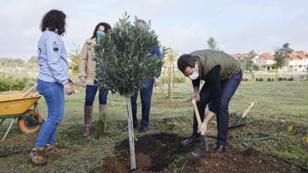 Juanma Moreno y Juan Marín se desmarcan de Inés Arrimadas y defienden su pacto en Andalucía