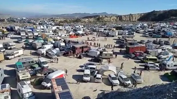 Denuncian la celebración de una fiesta 'rave' en una cantera de yeso abandonada en un pueblo de Almería