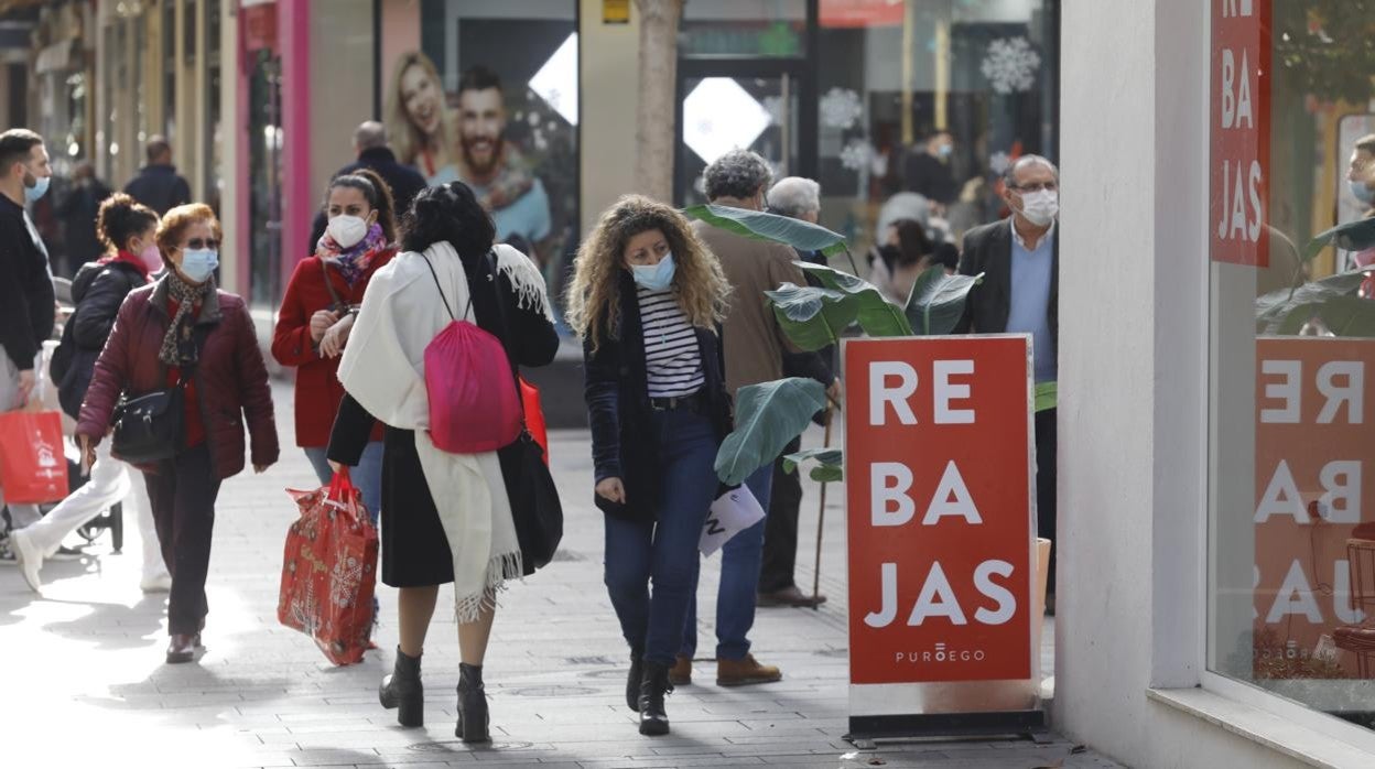 Las rebajas han llegado ya a algunas tiendas